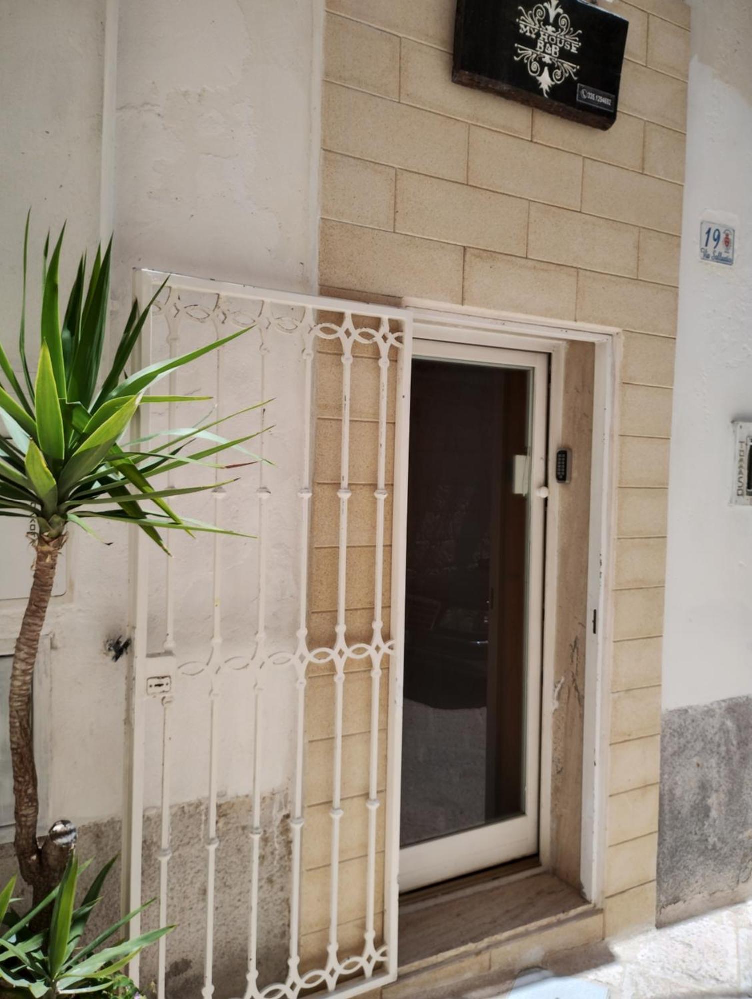 My House Suite Monopoli Luaran gambar